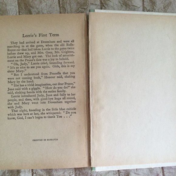 LORRIE'S FIRST TERM ~ NORAH MYLREA ~ ABBEY REWARDS HARD COVER BOOK - Picture 4 of 5